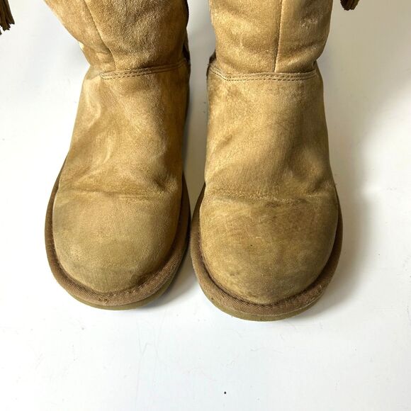 UGG Plumdale Tassle Charm Beige Suede Sheepskin Cuff Side Zip Boots Size 5 - Picture 3 of 15